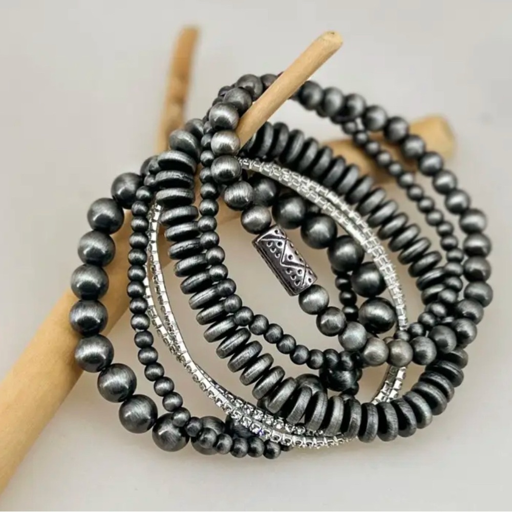 NWT western Boho-Chic  Stretch Bracelets Set Handmade Beads